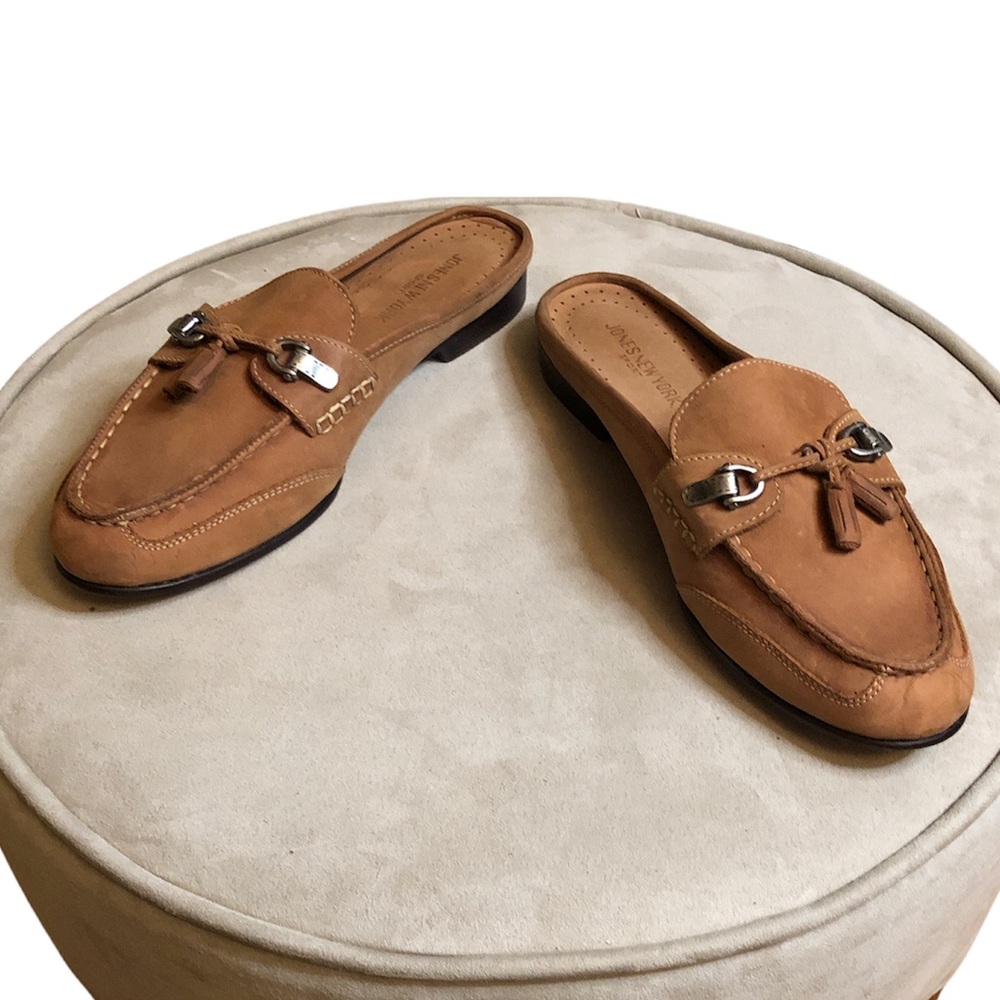 NEW without tags Brown suede (super soft) Jones New York loafers size 10